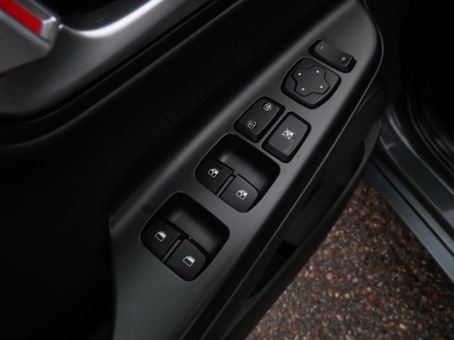 Used 2023 Hyundai Kona Limited image 15