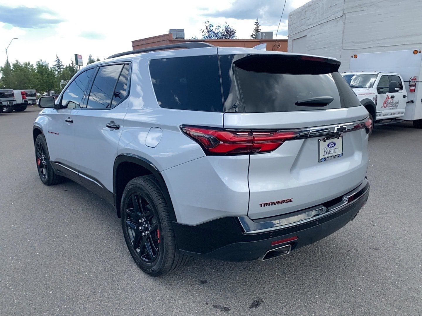 Used 2022 Chevrolet Traverse Premier w/ Redline Edition FWD image 7