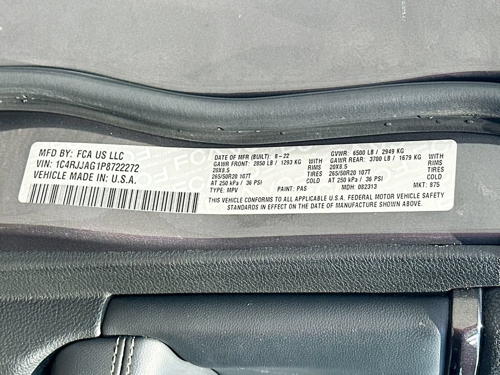 Used 2023 Jeep Grand Cherokee L Laredo RWD image 27
