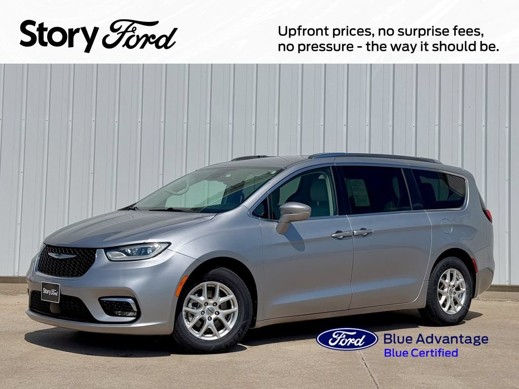 Used 2021 Chrysler Pacifica Touring-L FWD image 1