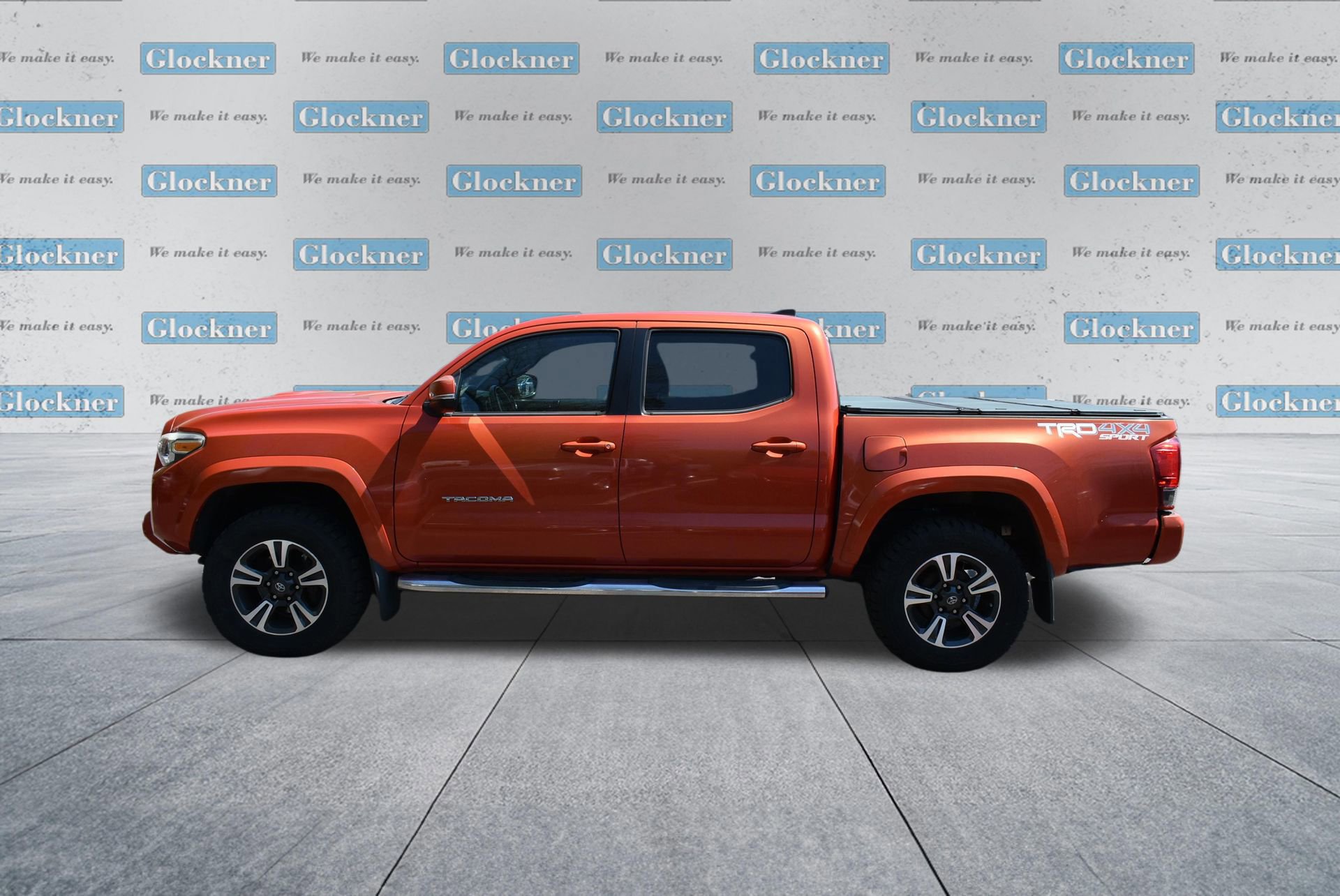 Used 2017 Toyota Tacoma TRD Sport w/ Premium & Technology Package image 2