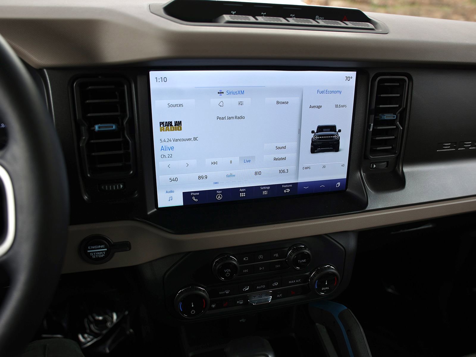 Certified 2022 Ford Bronco Wildtrak AWD/4WD image 24