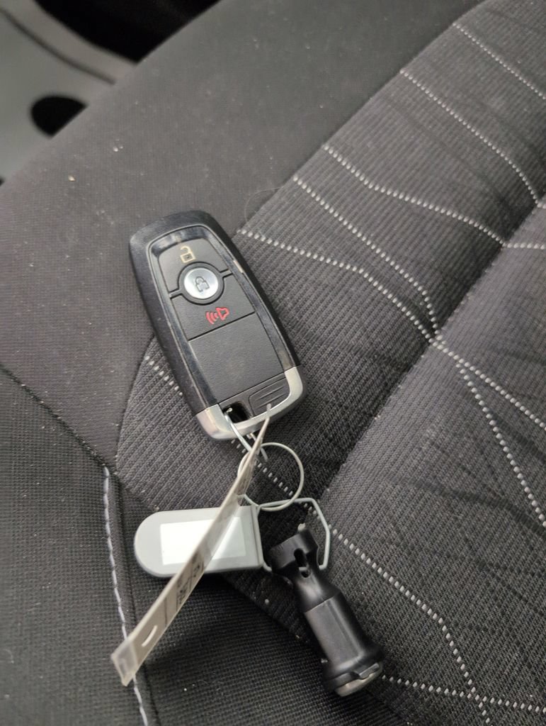 Certified 2018 Ford EcoSport SE FWD image 34