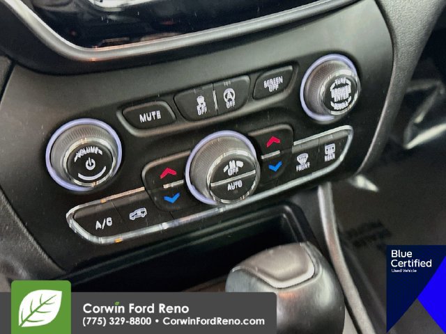 Used 2022 Jeep Cherokee Limited AWD/4WD image 18