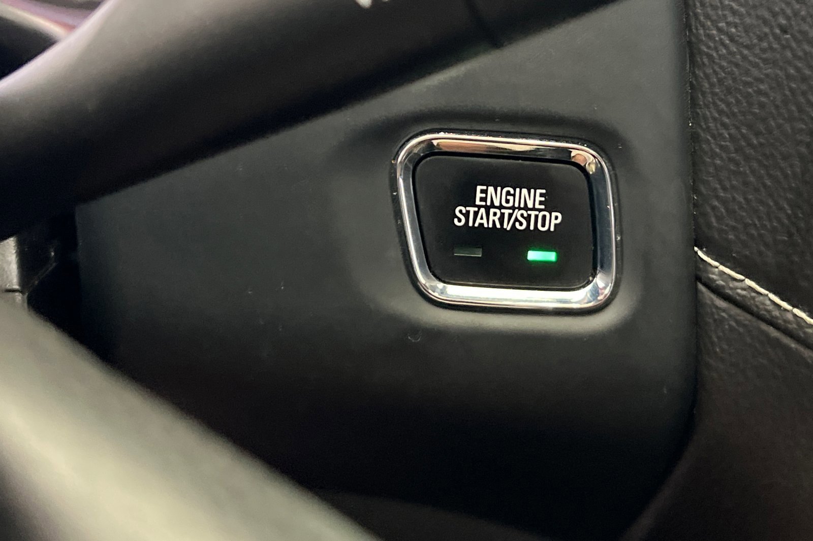 Used 2023 GMC Acadia SLE w/ Driver Convenience Package image 25