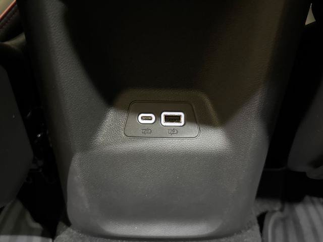 Used 2022 Buick Envision Essence w/ Technology Package II FWD image 31
