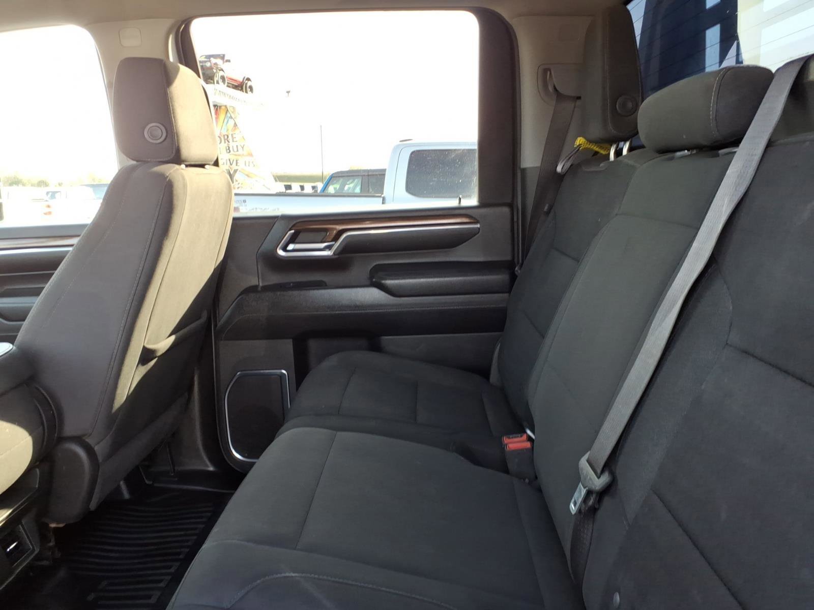 Used 2024 Chevrolet Silverado 3500 LT w/ Convenience Package image 13