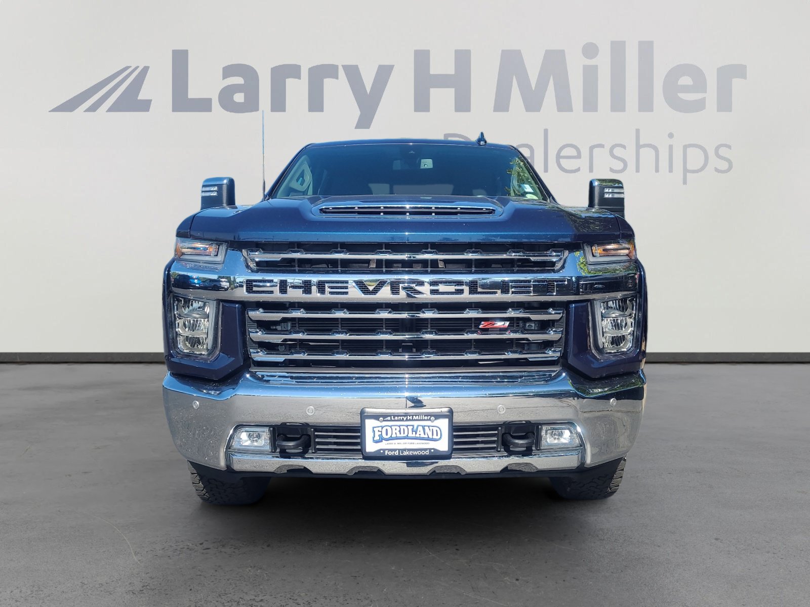 Used 2022 Chevrolet Silverado 2500 LTZ w/ LTZ Plus Package AWD/4WD image 8