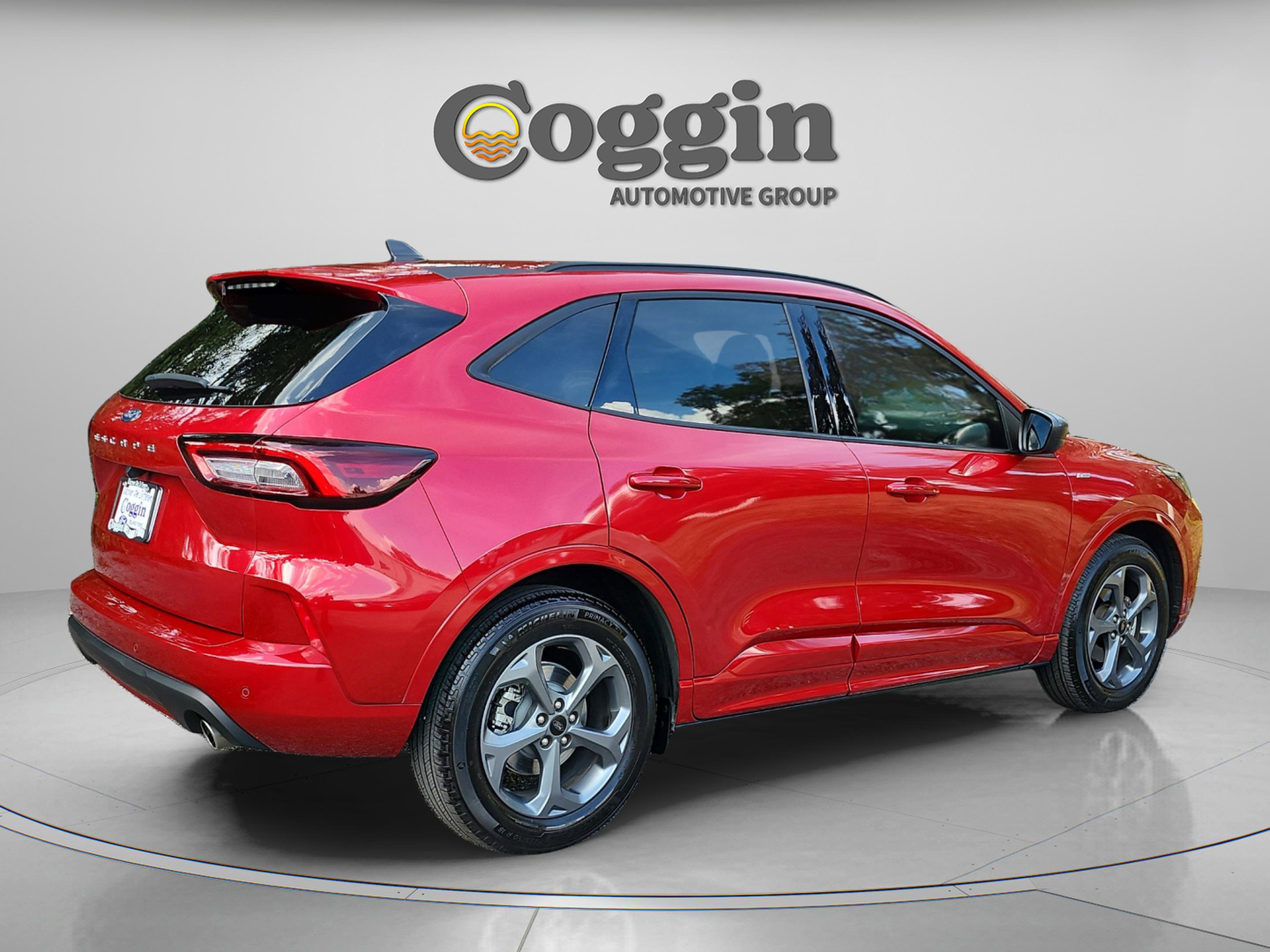 Certified 2024 Ford Escape ST-Line w/ Tech Pack #1 image 5