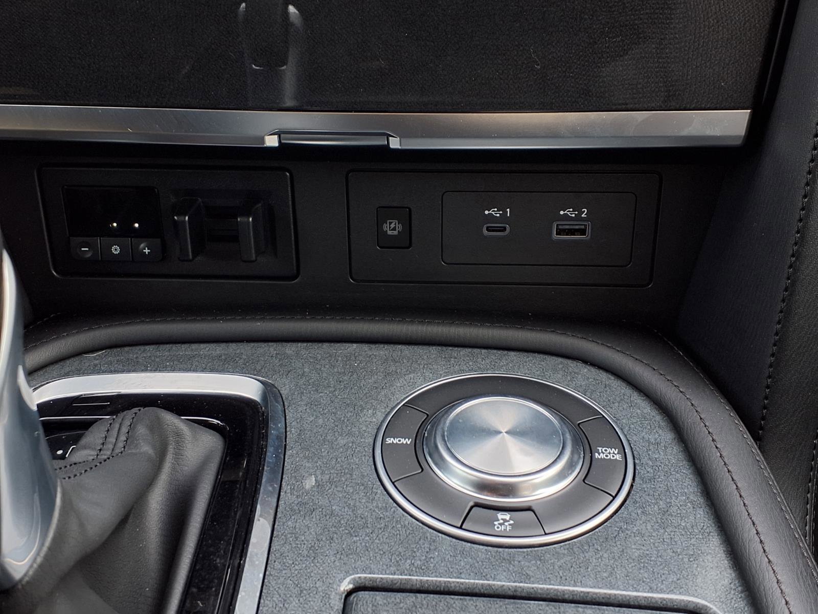 Used 2023 Nissan Armada SV w/ Cargo Package image 16