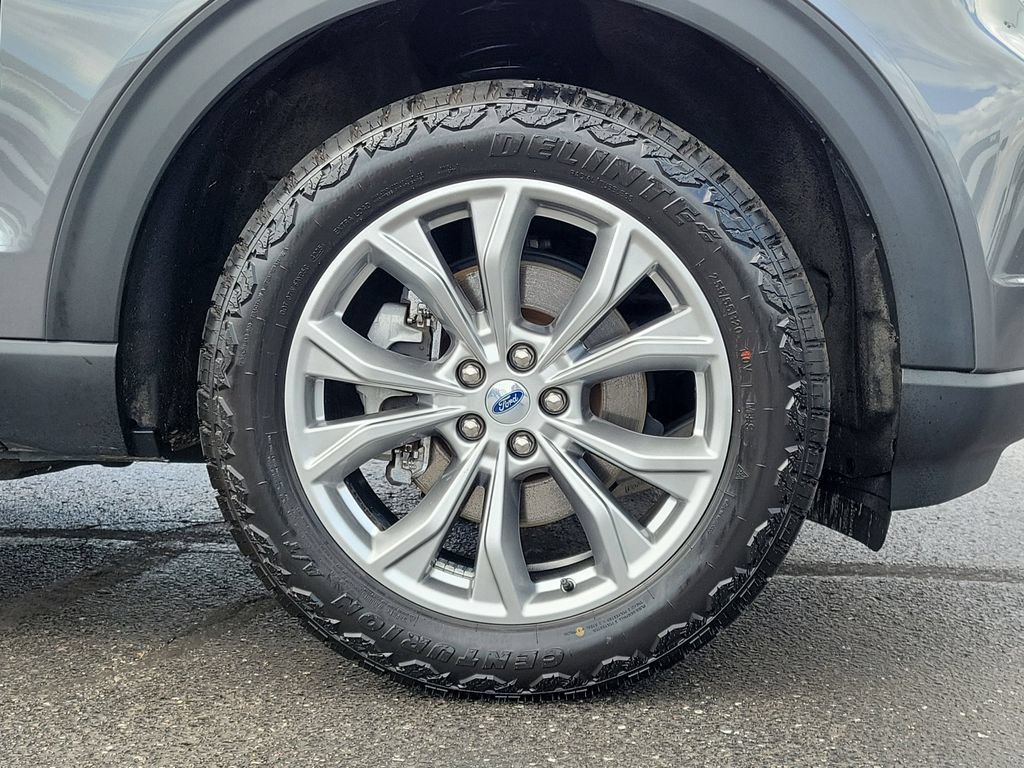 Certified 2023 Ford Explorer XLT w/ Equipment Group 202A AWD/4WD image 9