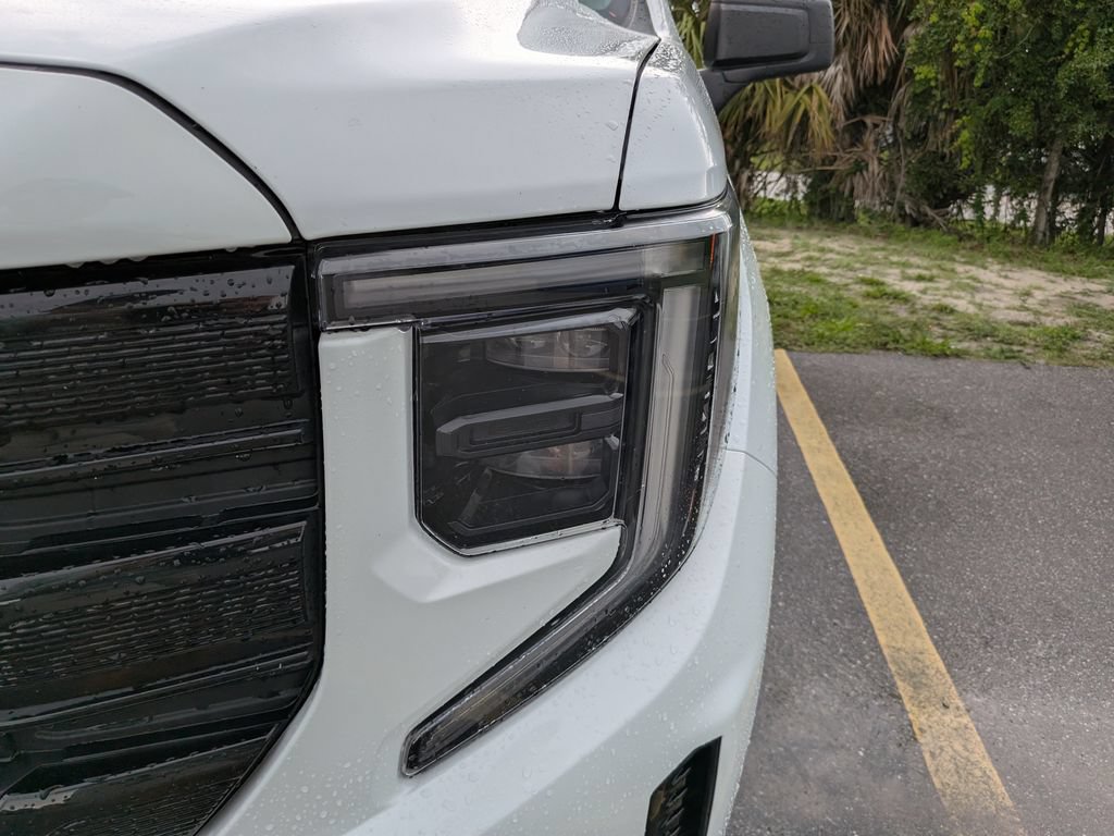Used 2023 GMC Sierra 1500 Elevation AWD/4WD image 8