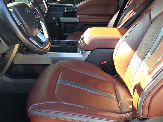 Certified 2022 Ford F450 Platinum w/ FX4 Off-Road Package image 18