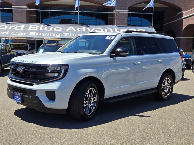 Certified 2025 Ford Expedition Active RWD image 8