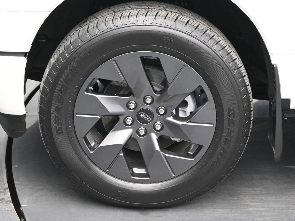 Certified 2022 Ford F150 Lightning Lariat image 30