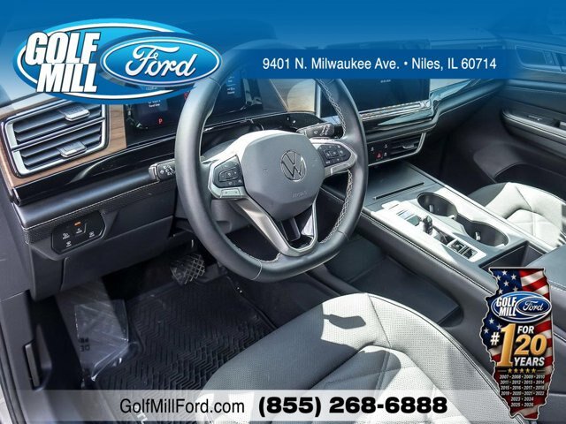 Used 2024 Volkswagen Atlas SE AWD/4WD image 14