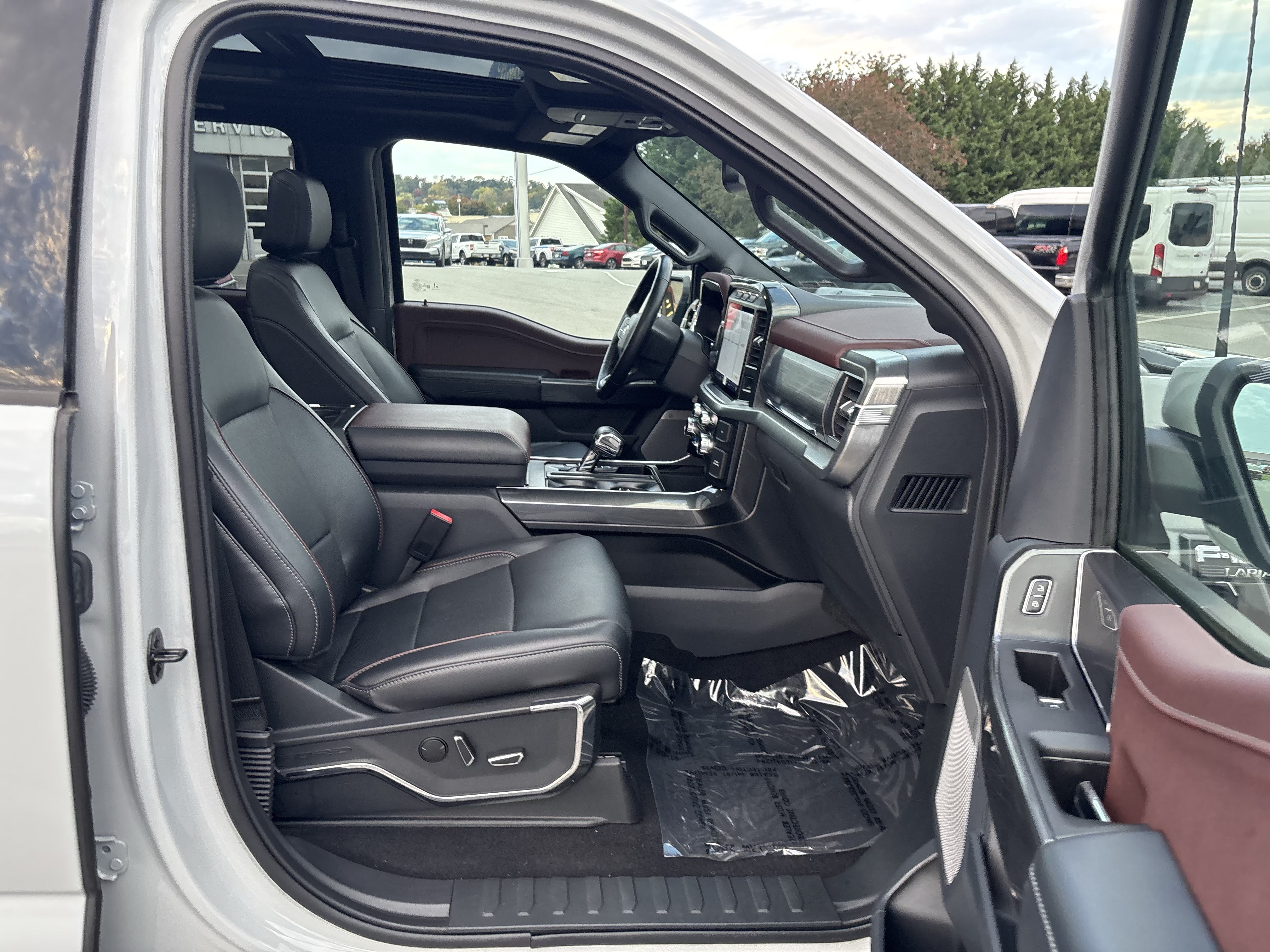 Certified 2023 Ford F150 Lariat w/ Max Trailer Tow Package AWD/4WD image 43
