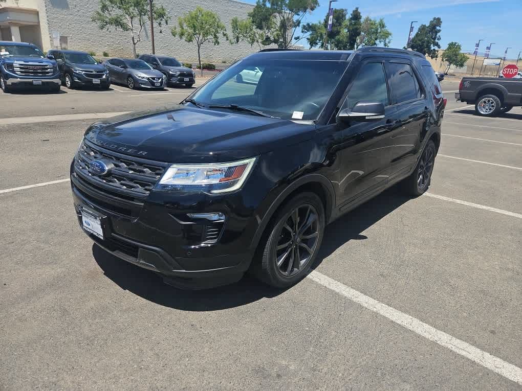 Certified 2018 Ford Explorer XLT w/ Equipment Group 202A FWD image 1