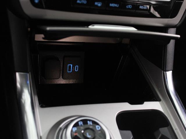 Certified 2022 Ford Explorer XLT w/ Equipment Group 202A image 19