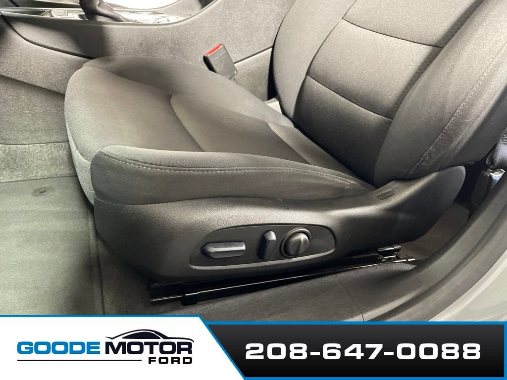 Used 2024 Chevrolet Malibu LT FWD image 11