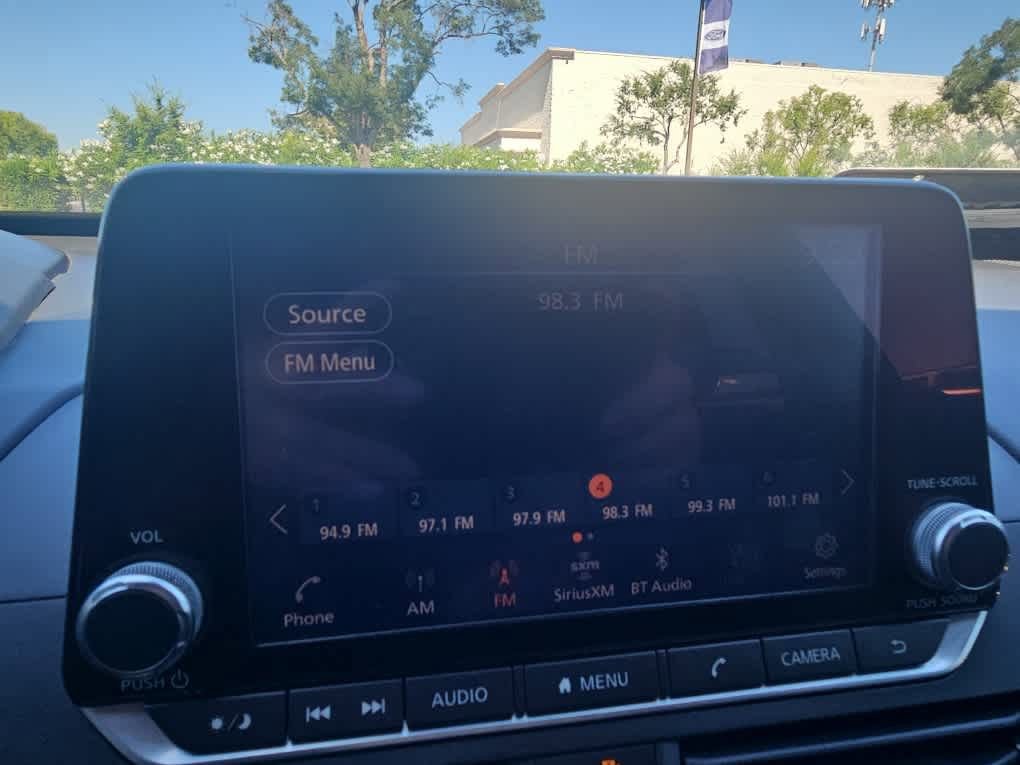 Used 2021 Nissan Altima 2.5 SV FWD image 16