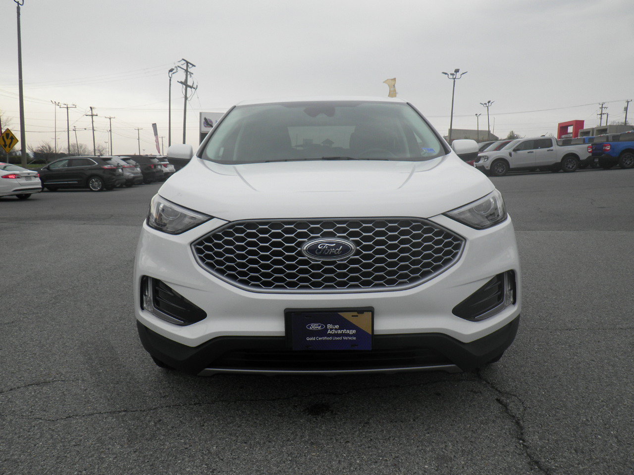 Certified 2024 Ford Edge SEL w/ Convenience Package AWD/4WD image 2