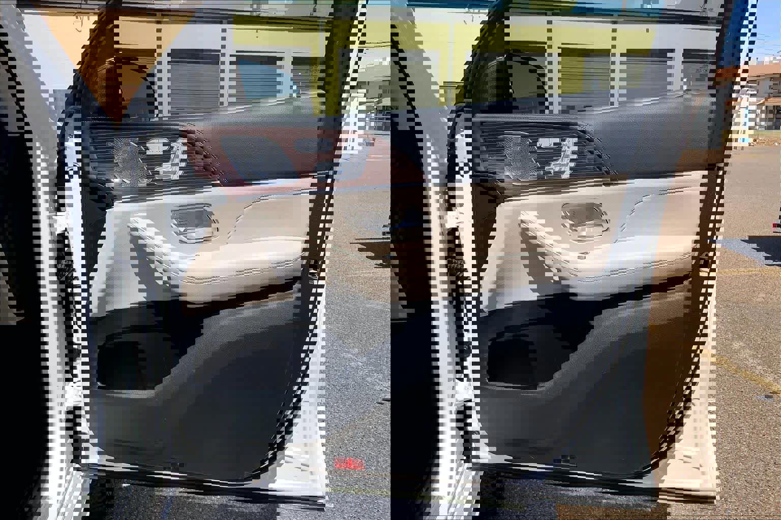 Used 2023 Mercedes-Benz GLS 450 4MATIC image 23