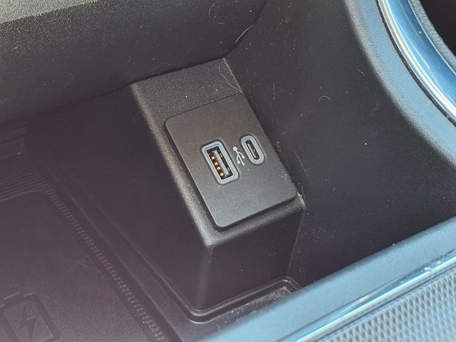 Certified 2021 Ford Edge Titanium image 15