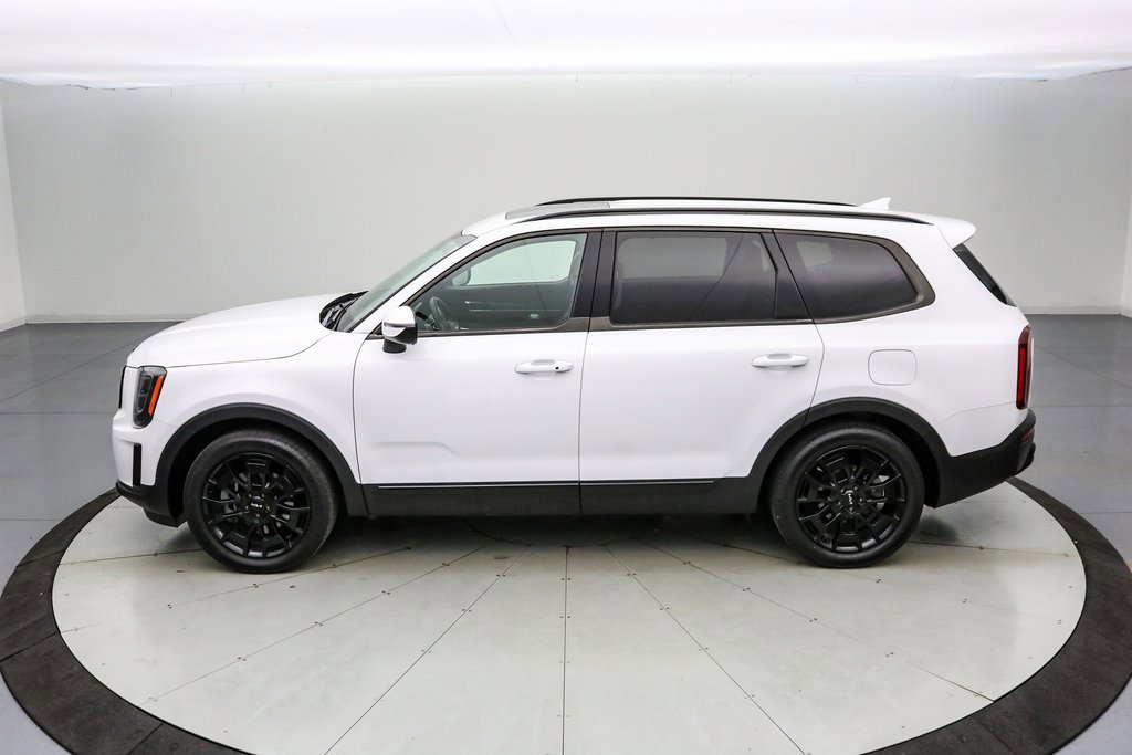 Used 2022 Kia Telluride EX w/ EX Premium Package image 2
