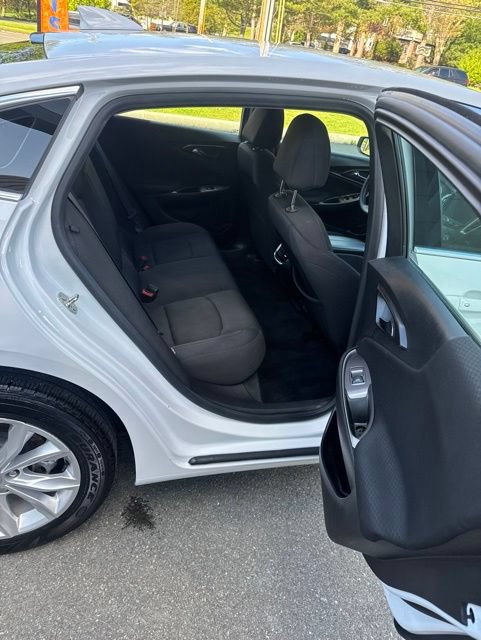 Used 2024 Chevrolet Malibu LT FWD image 18