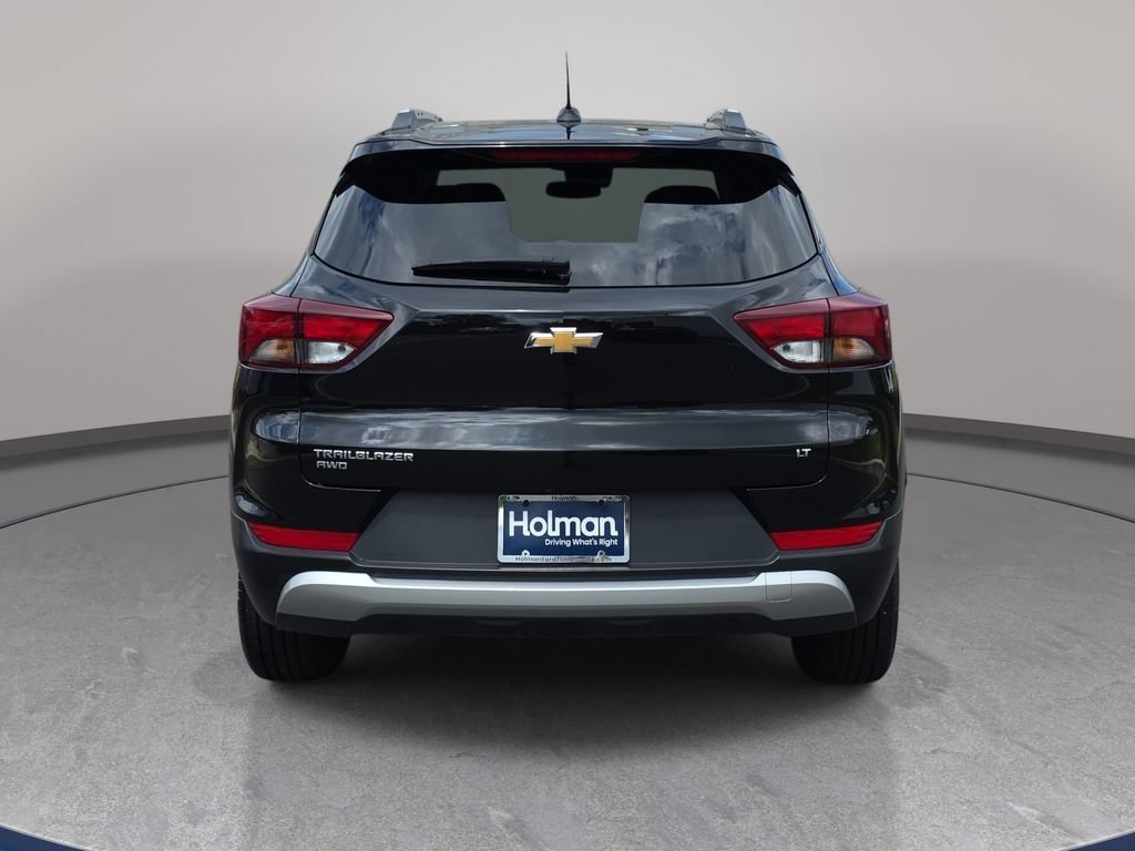 Used 2025 Chevrolet TrailBlazer LT AWD/4WD image 6