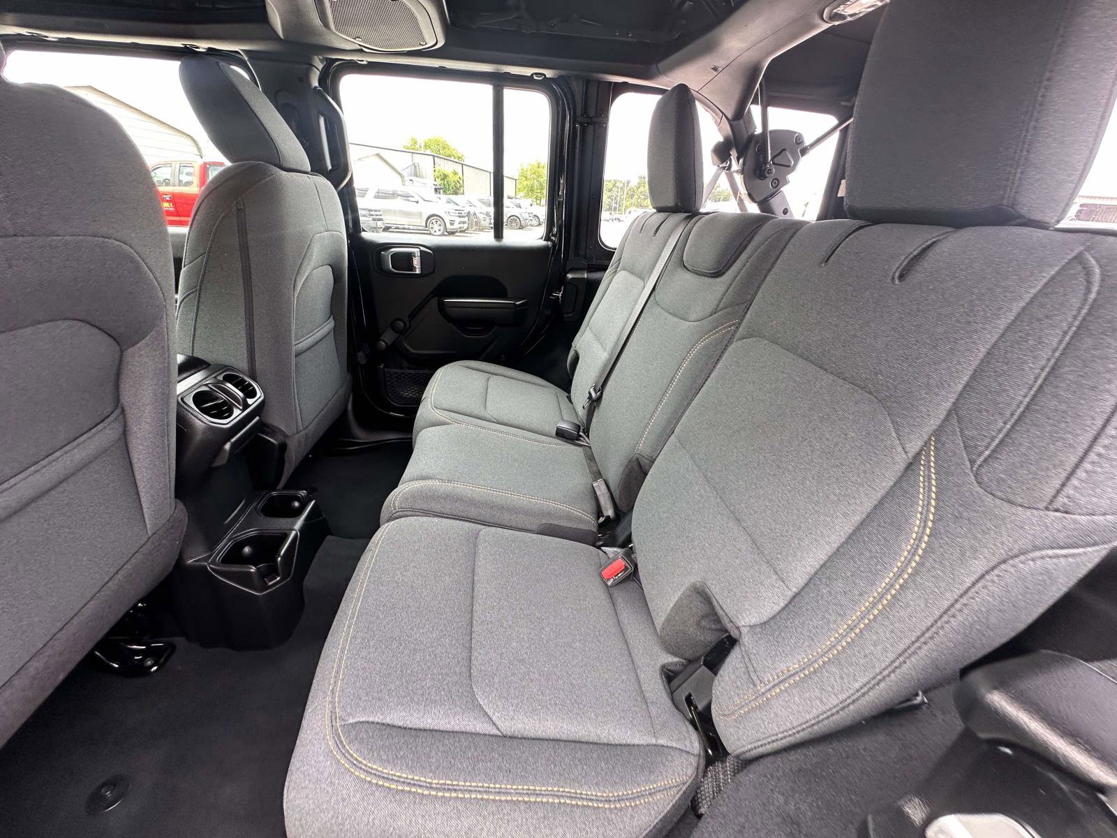 Used 2024 Jeep Wrangler Unlimited Sport AWD/4WD image 28