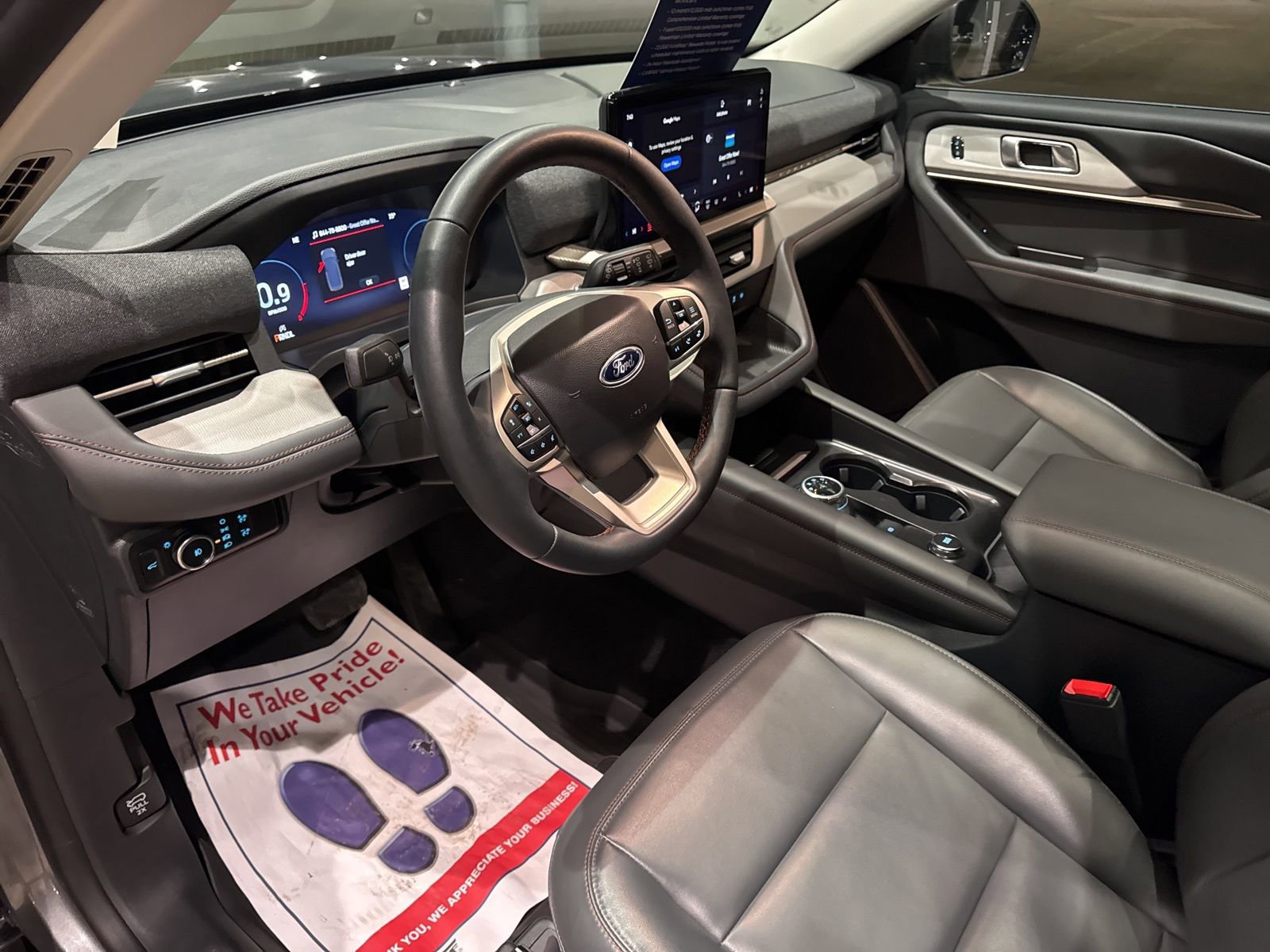 Certified 2025 Ford Explorer Active w/ Active Comfort Package image 26