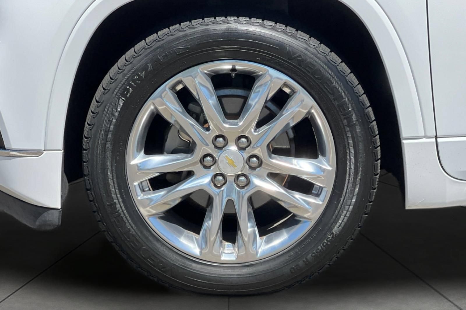 Used 2018 Chevrolet Traverse High Country AWD/4WD image 13