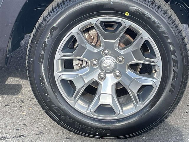 Used 2019 RAM 1500 Laramie image 34