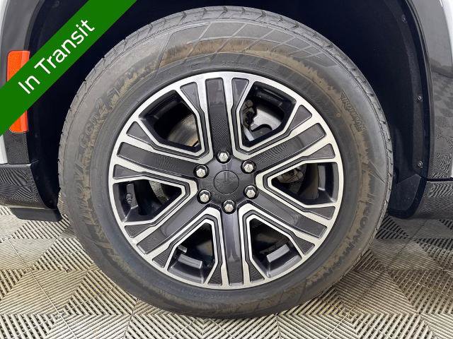 Used 2024 Jeep Wagoneer L Series II RWD image 6