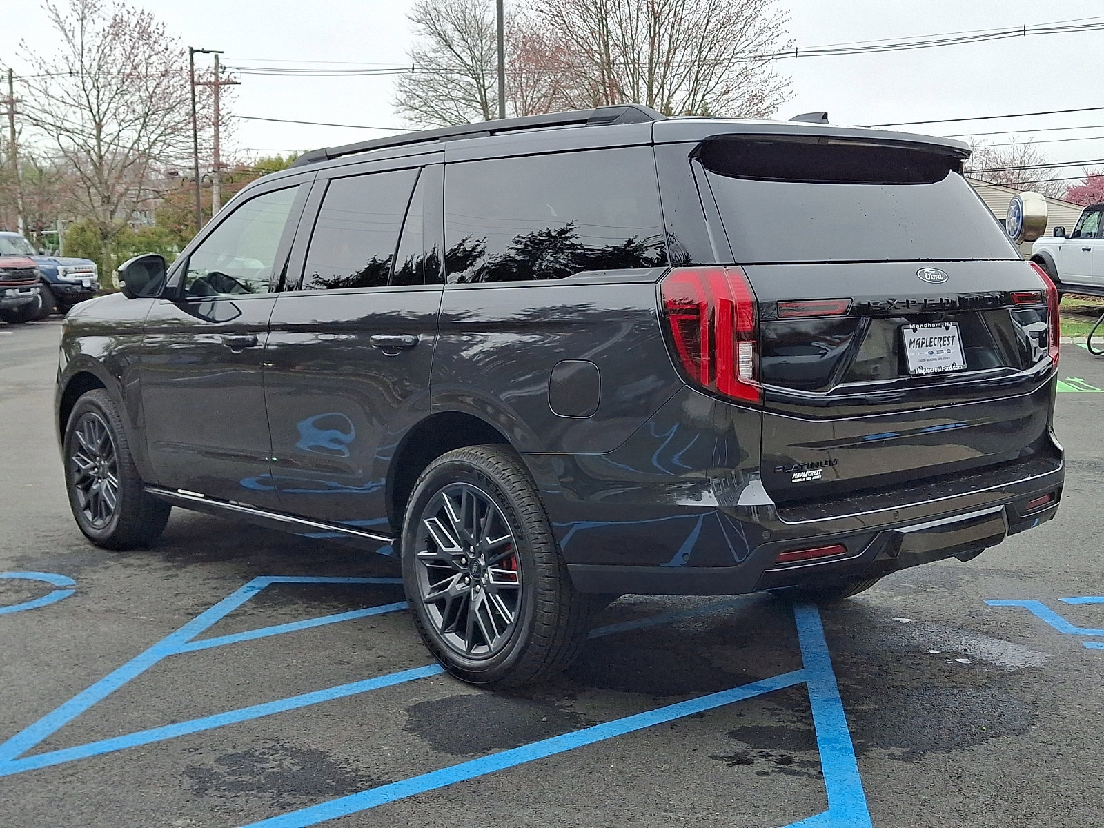 Certified 2025 Ford Expedition Platinum w/ Stealth Performance Package AWD/4WD image 2