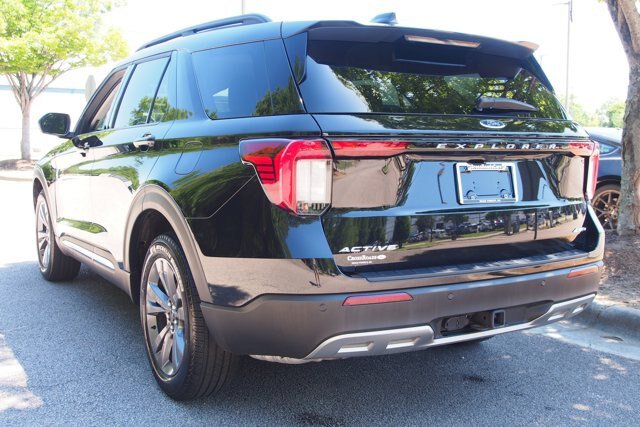 Certified 2025 Ford Explorer Active w/ Active Comfort Package AWD/4WD image 5