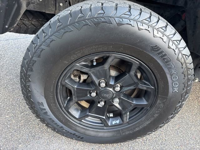 Used 2021 Jeep Gladiator Sport AWD/4WD image 14