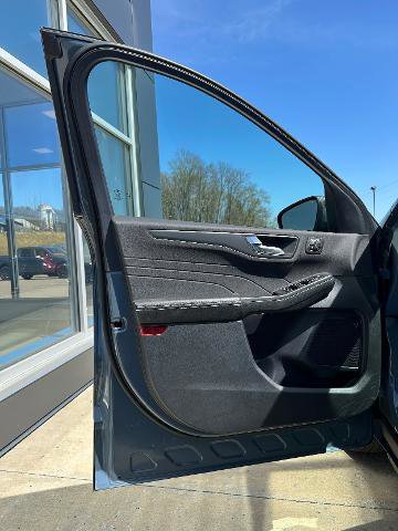 Certified 2023 Ford Escape Active w/ Tech Pack #2 image 6