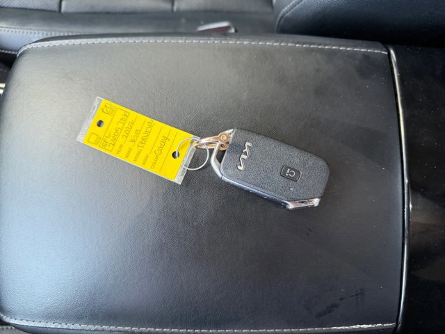 Used 2022 Kia Telluride EX w/ EX Premium Package image 32