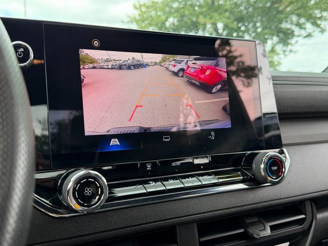 Used 2023 Chevrolet Colorado Trail Boss AWD/4WD image 20
