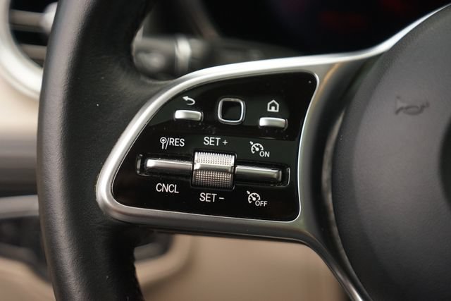 Used 2022 Mercedes-Benz GLC 300 image 23