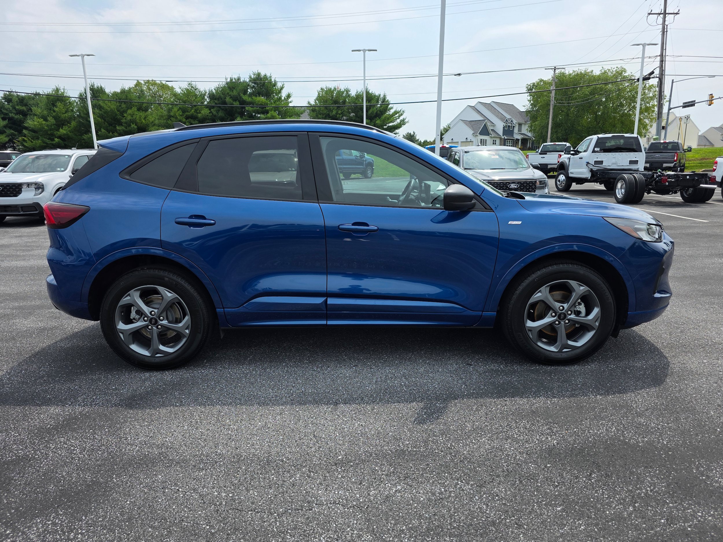 Certified 2023 Ford Escape ST-Line w/ Tech Pack #1 AWD/4WD image 6