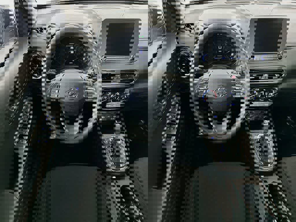 Used 2023 Hyundai Kona SEL image 10