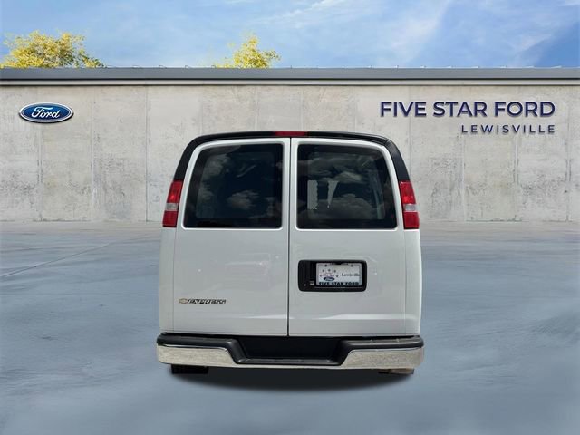 Used 2024 Chevrolet Express 2500 w/ Driver Convenience Package RWD image 5