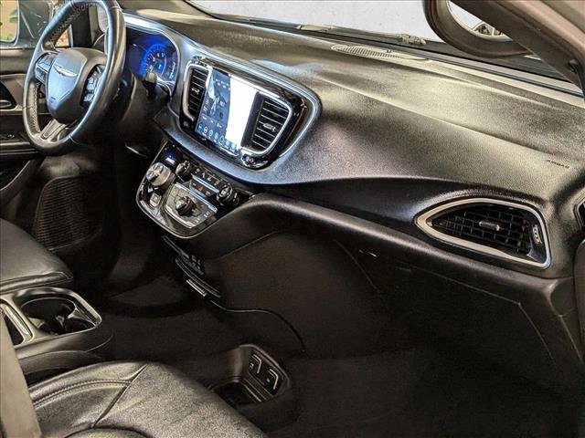 Used 2020 Chrysler Pacifica Touring-L w/ Advanced Safetytec Group AWD/4WD image 26