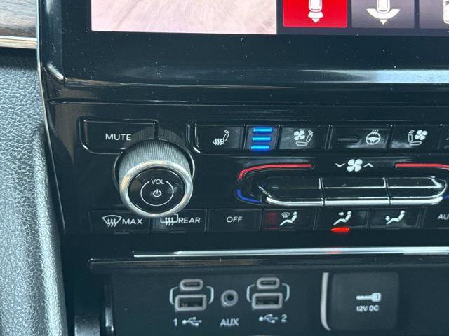 Used 2024 Jeep Grand Cherokee Summit w/ Luxury Tech Group V AWD/4WD image 24