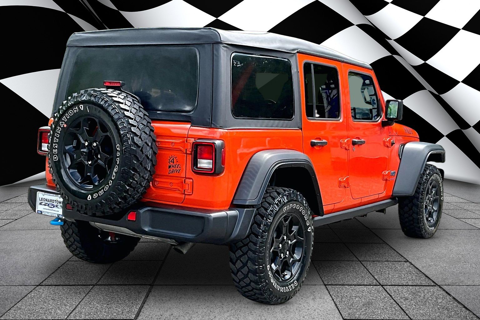 Used 2023 Jeep Wrangler Unlimited w/ Cold Weather Group AWD/4WD image 2