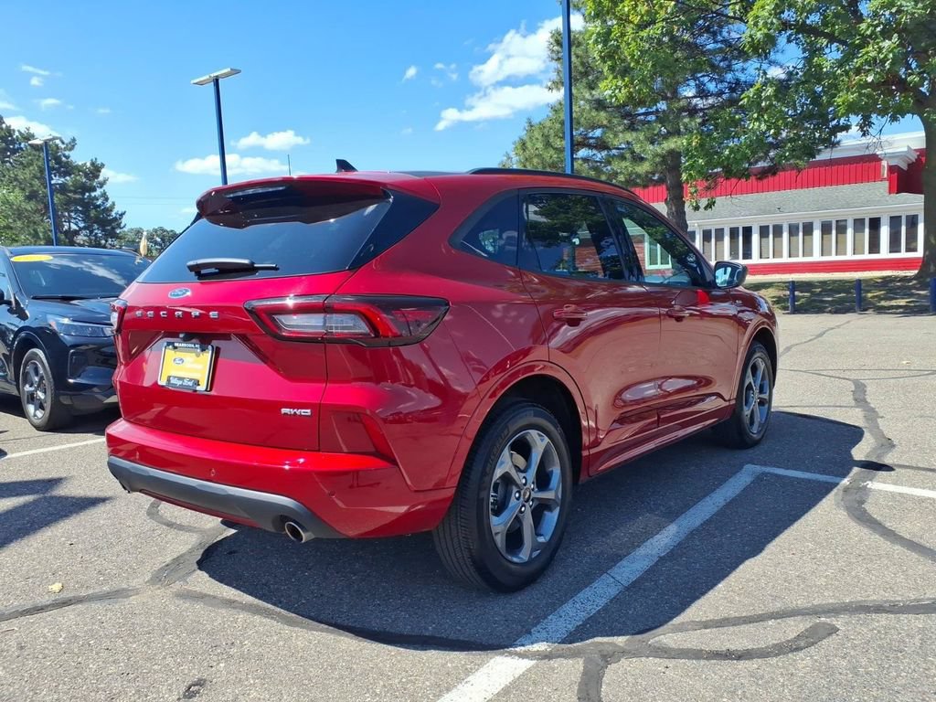 Certified 2024 Ford Escape ST-Line w/ Tech Pack #1 AWD/4WD image 6